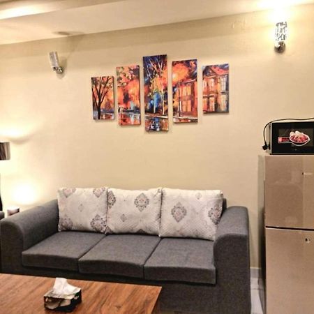 Comfortable & Lovely 1 Bed Apt In Bahria Town Rawalpindi Exterior foto